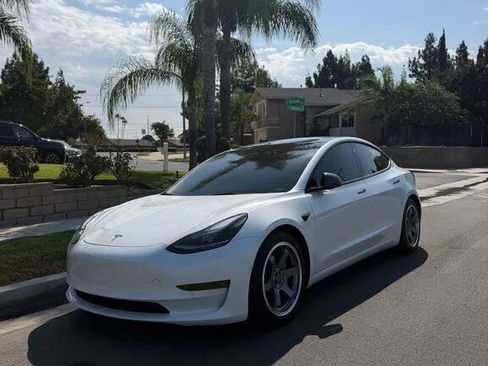Used 2022 Tesla Model 3 Long Range AWD/4WD image 1
