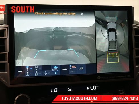 Used 2023 Toyota Tundra Limited AWD/4WD image 17