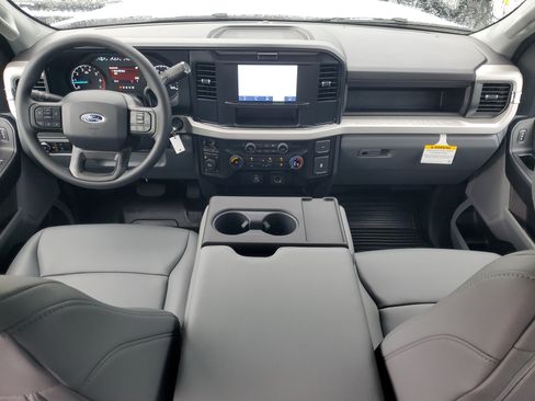 New 2026 Ford F250 XL w/ XL Chrome Package image 11
