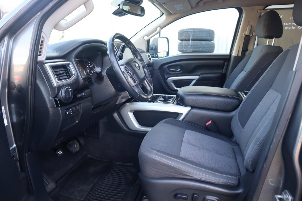 Used 2021 Nissan Titan SV w/ SV Convenience Package AWD/4WD image 62
