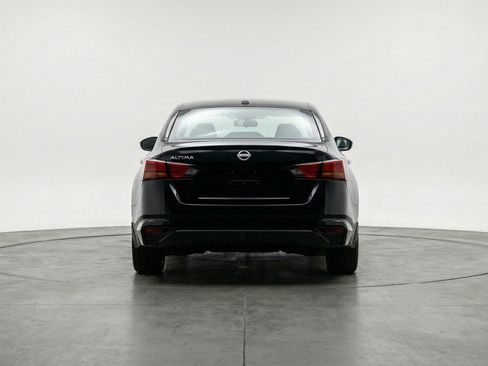 Used 2025 Nissan Altima 2.5 SV FWD image 7