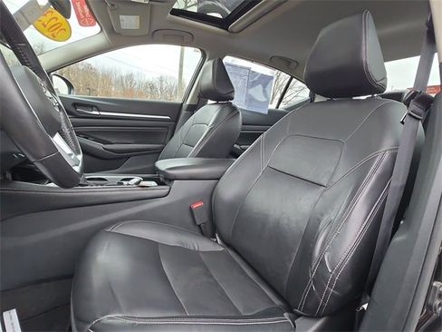 Certified 2023 Nissan Altima 2.5 SL image 3