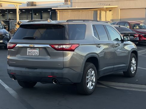 Used 2019 Chevrolet Traverse LT FWD image 5
