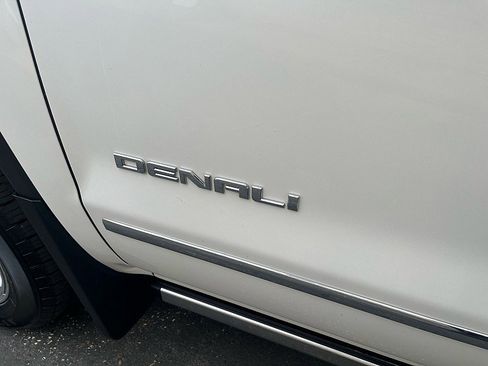 Used 2018 GMC Sierra 1500 Denali w/ Denali Ultimate Package AWD/4WD image 21