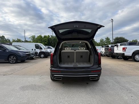 Used 2020 Cadillac XT6 Premium Luxury FWD image 38