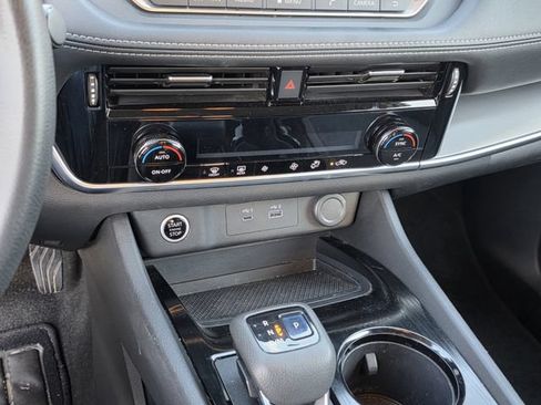 Used 2021 Nissan Rogue SV AWD/4WD image 20