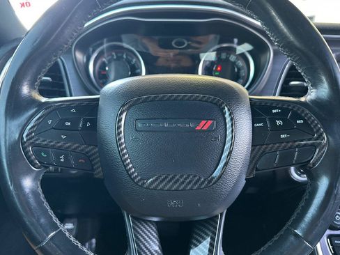 Used 2018 Dodge Challenger SXT RWD image 22
