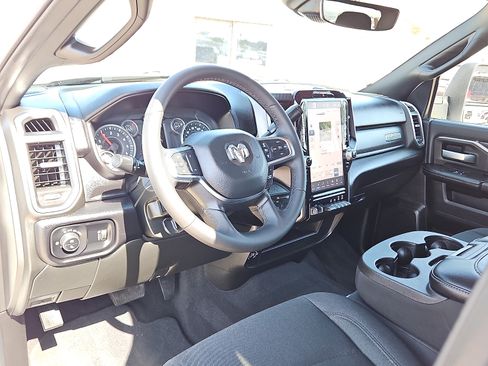 Used 2025 RAM 2500 Big Horn AWD/4WD image 11