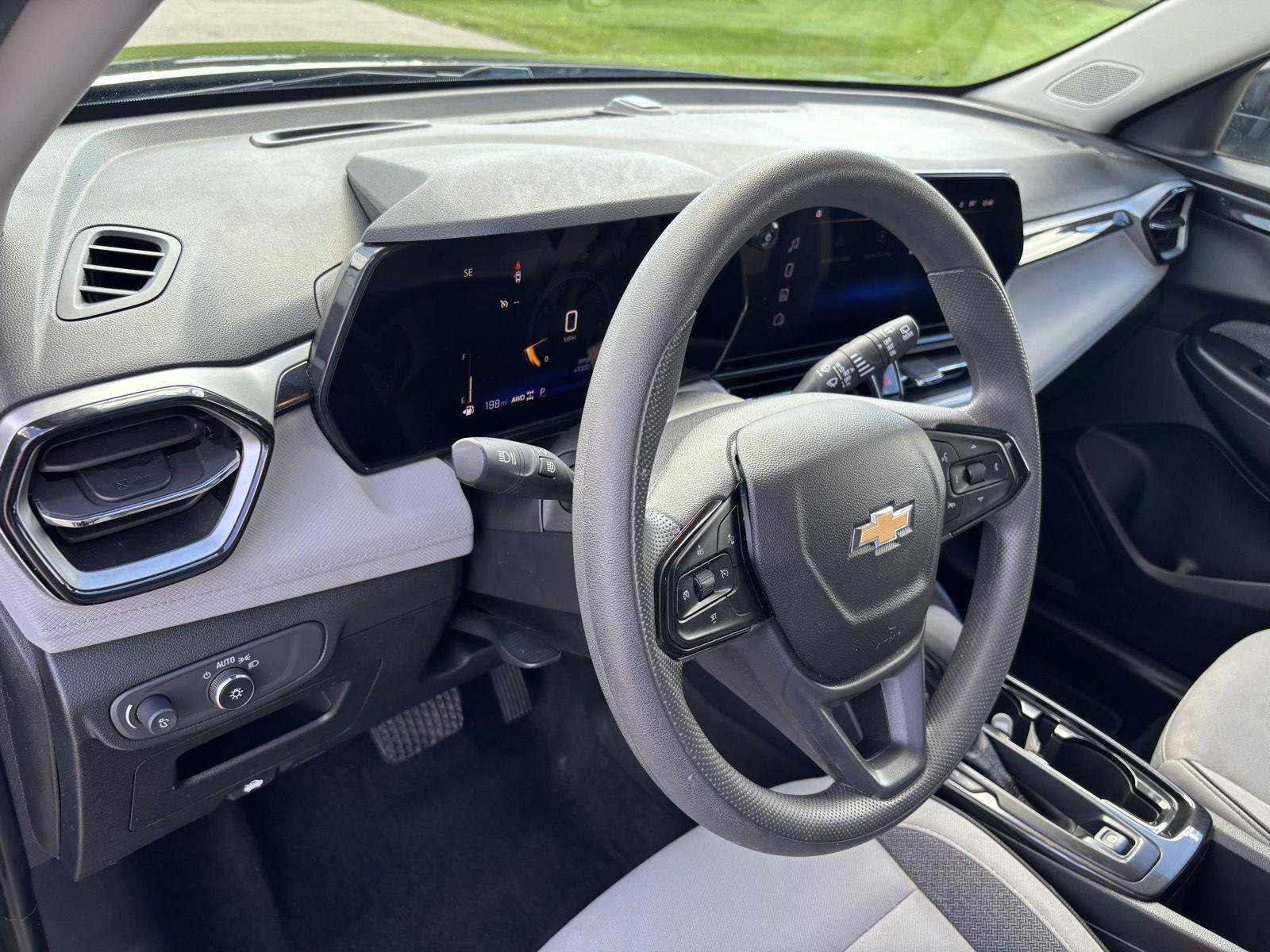 Used 2025 Chevrolet TrailBlazer LT AWD/4WD image 18