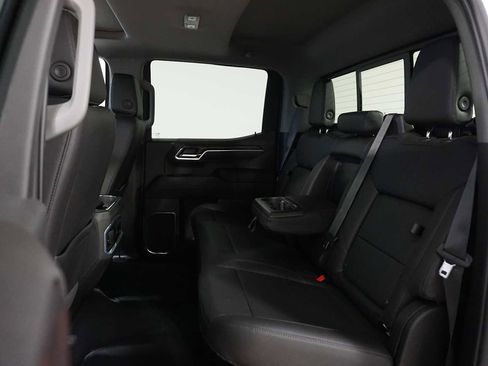 Used 2022 GMC Sierra 1500 SLT image 16
