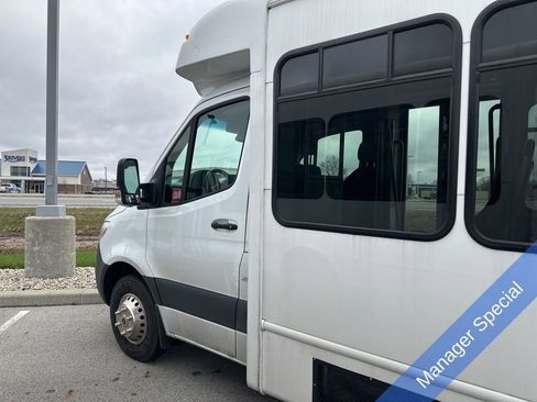 Used 2022 Mercedes-Benz Sprinter 3500 image 8