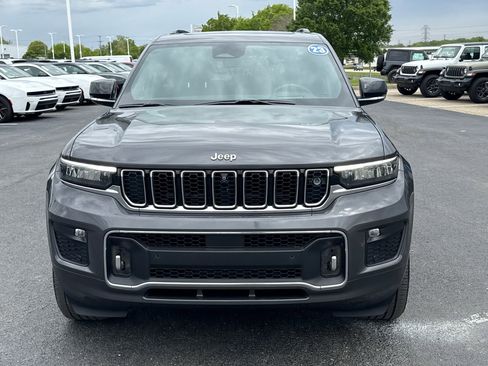 Used 2023 Jeep Grand Cherokee L Overland w/ Advanced Protech Group III AWD/4WD image 8