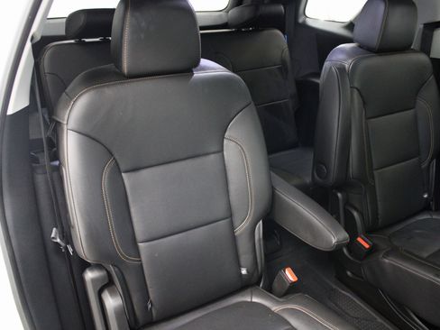 Used 2020 Chevrolet Traverse Premier w/ LPO, Blackout Package image 32