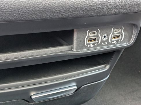 New 2025 Chrysler Pacifica Select FWD image 30
