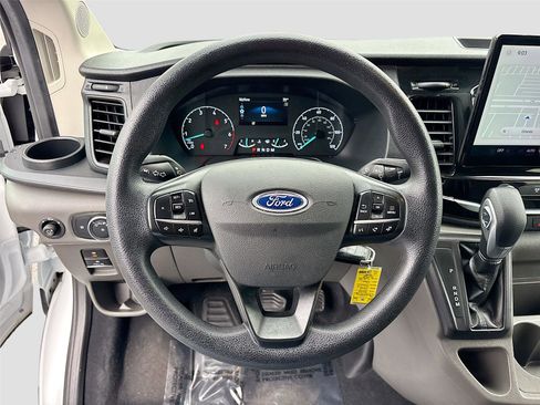 Used 2023 Ford Transit 350 XLT image 13