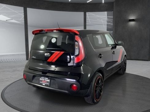Used 2017 Kia Soul FWD image 3