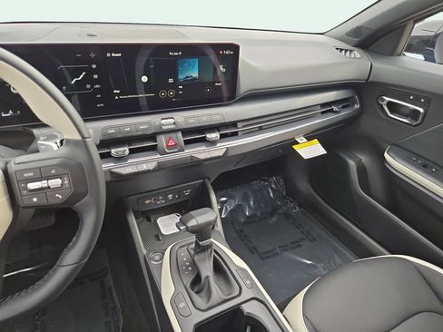 New 2025 Kia K4 GT-Line image 22