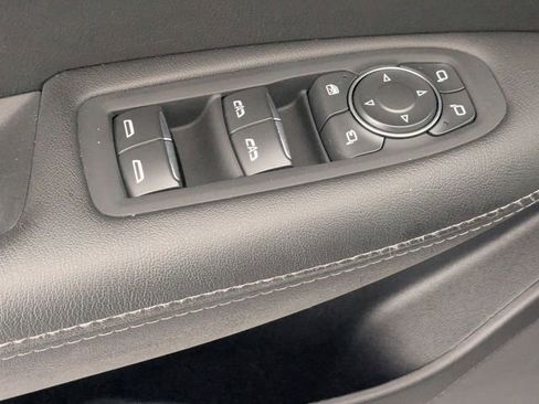 Used 2025 Cadillac XT5 Premium Luxury image 12