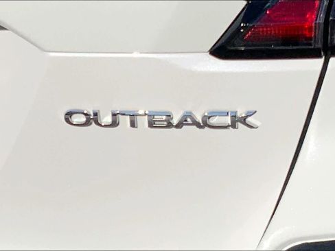 Used 2024 Subaru Outback Limited image 27