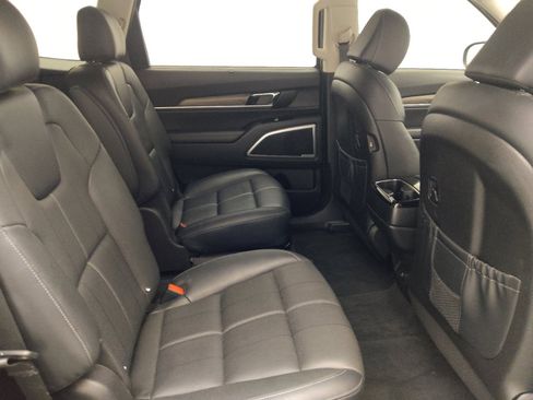 Used 2022 Kia Telluride EX w/ EX Premium Package FWD image 19