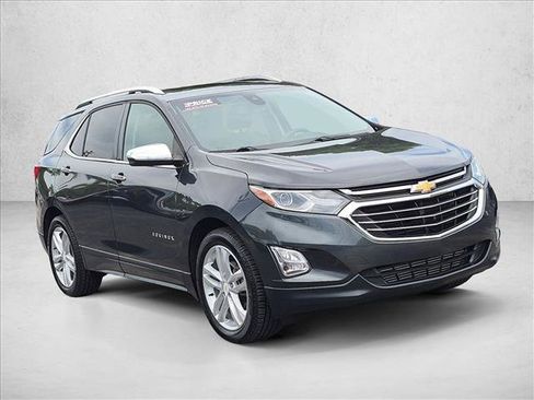 Used 2018 Chevrolet Equinox Premier FWD image 3
