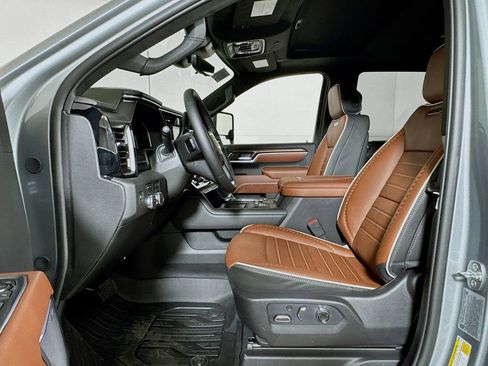 New 2026 GMC Sierra 2500 Denali Ultimate w/ LPO, Black Badging Package image 12