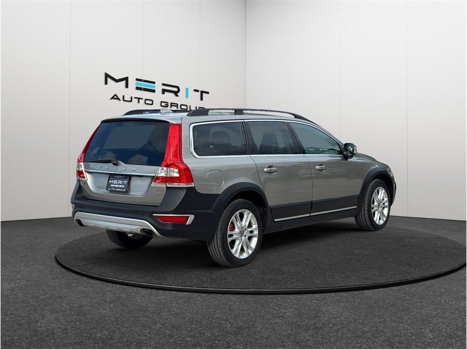 Used 2016 Volvo XC70 T5 Platinum AWD/4WD image 9