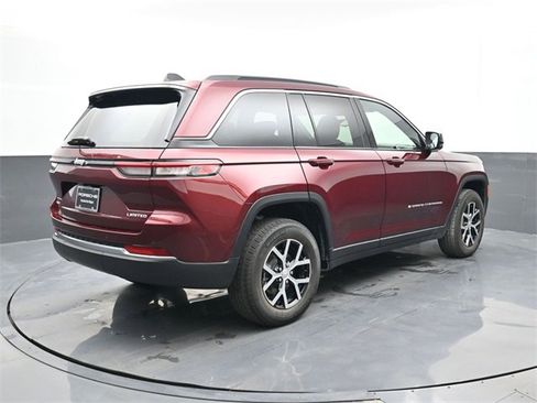 Used 2024 Jeep Grand Cherokee Limited w/ Trailer Tow Package image 21