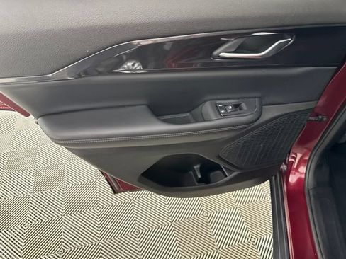 Certified 2023 Jeep Grand Cherokee Laredo AWD/4WD image 18