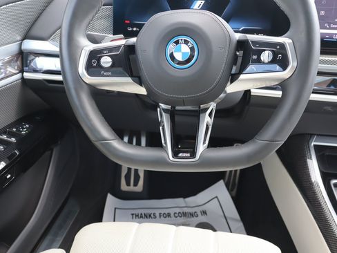 Used 2023 BMW i7 xDrive60 w/ Parking Assistance Package AWD/4WD image 13