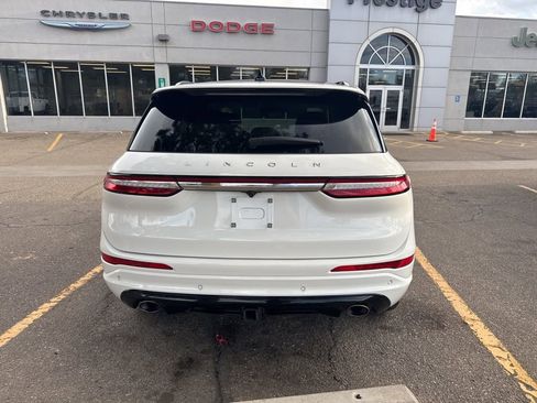 Used 2023 Lincoln Corsair Reserve w/ Equipment Group 202A image 8