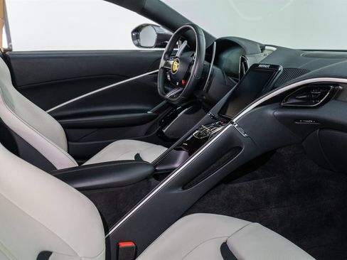 Used 2021 Ferrari Roma image 52