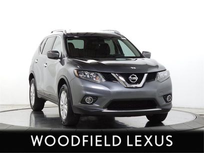 Used 2016 Nissan Rogue SV w/ SV Moonroof Package