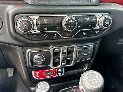 Used 2022 Jeep Gladiator Rubicon w/ LED Lighting Group image 15