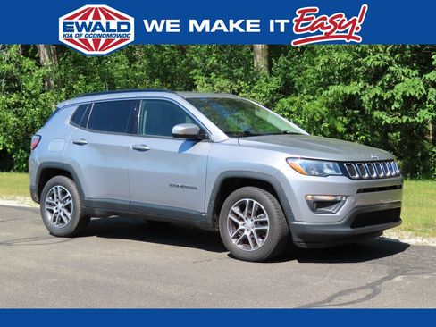 Used 2019 Jeep Compass Latitude w/ Popular Equipment Group FWD image 1
