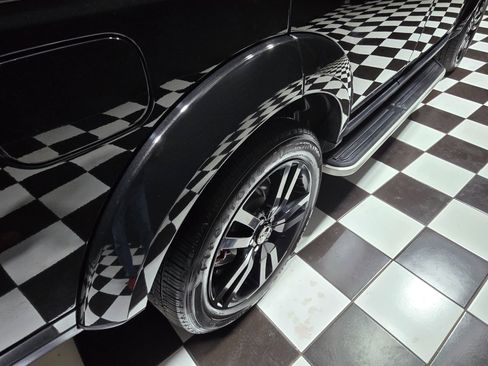 Used 2015 Land Rover LR4 HSE LUX image 39