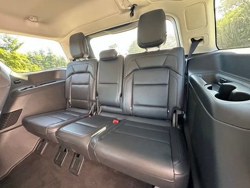 New 2025 Lincoln Navigator Reserve AWD/4WD image 21