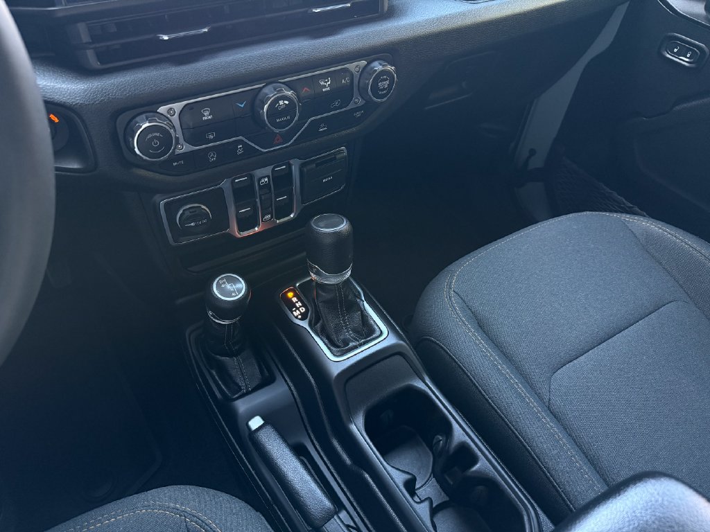 Used 2024 Jeep Wrangler Unlimited Sport AWD/4WD image 22