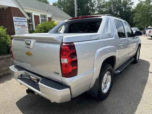 Used 2012 Chevrolet Avalanche LT AWD/4WD image 7