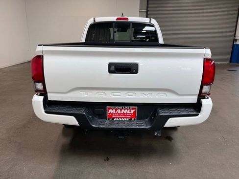 Used 2020 Toyota Tacoma SR w/ SR Convenience Package RWD image 4