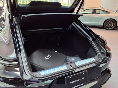 New 2025 Porsche Panamera Turbo image 28