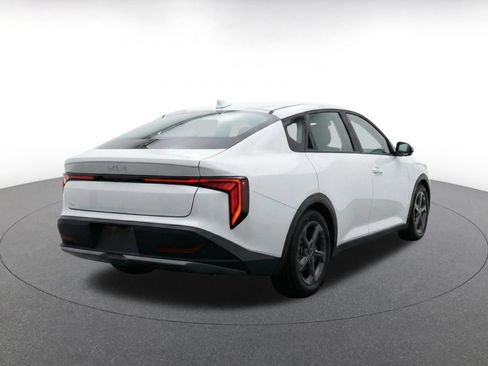 Used 2025 Kia K4 FWD image 9