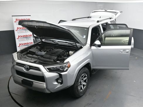 Used 2024 Toyota 4Runner TRD Off-Road AWD/4WD image 41
