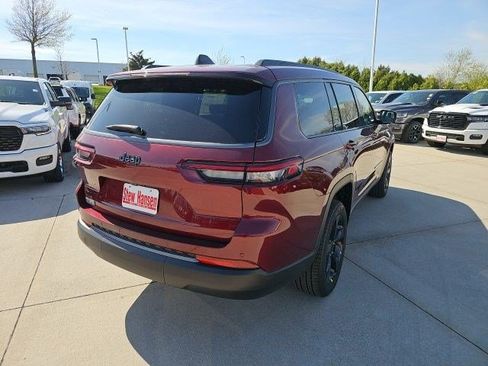 New 2026 Jeep Grand Cherokee L Limited w/ Limited Altitude Package AWD/4WD image 6