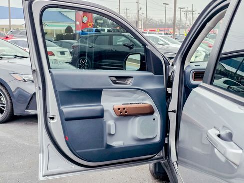 Used 2024 Ford Maverick Lariat w/ 4K Tow Package image 32