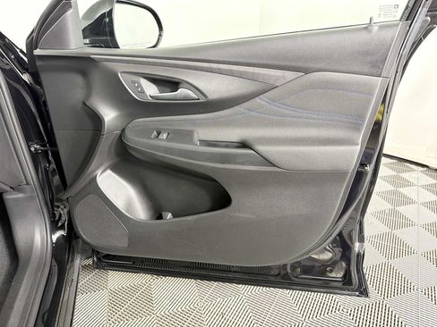 Used 2024 Buick Envista Sport Touring w/ Convenience I Package FWD image 12
