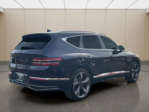 Certified 2025 Genesis GV80 3.5T Prestige AWD/4WD image 5
