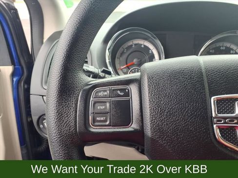 Used 2018 Dodge Grand Caravan SE w/ UConnect Hands-Free Group image 28