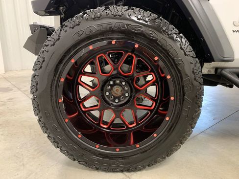 Used 2020 Jeep Wrangler Unlimited Sport S image 2