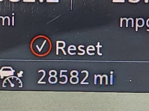 Used 2022 Chevrolet TrailBlazer ACTIV w/ Technology Package image 26